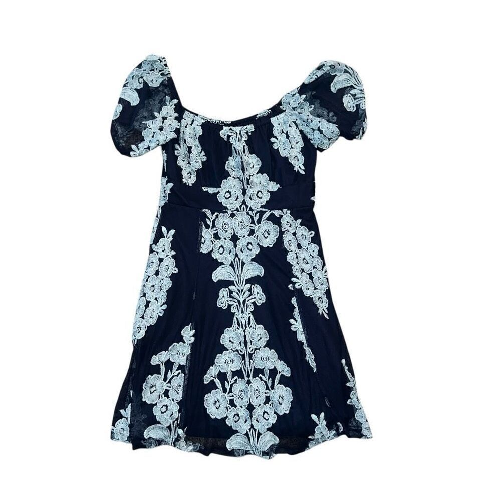 Altar’d State Blue & White Floral Pattern Maude Dress Size Xs